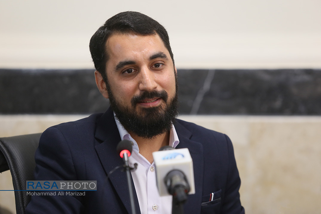حجت الاسلام منصوری خواه: طلاب زبان دان در ترویج ابعاد بیانیه گام دوم انقلاب در عرصه بین الملل بکوشند